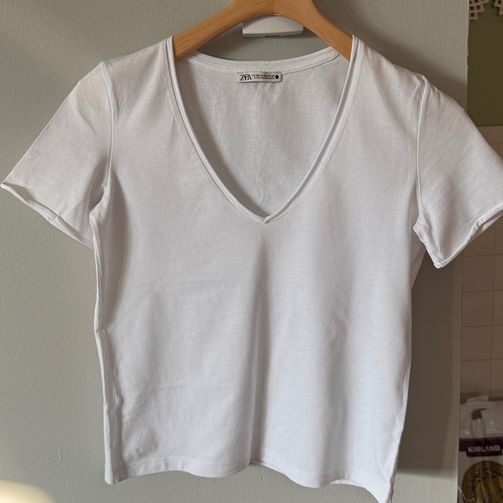 Zara Crisp White V-Neck Tee